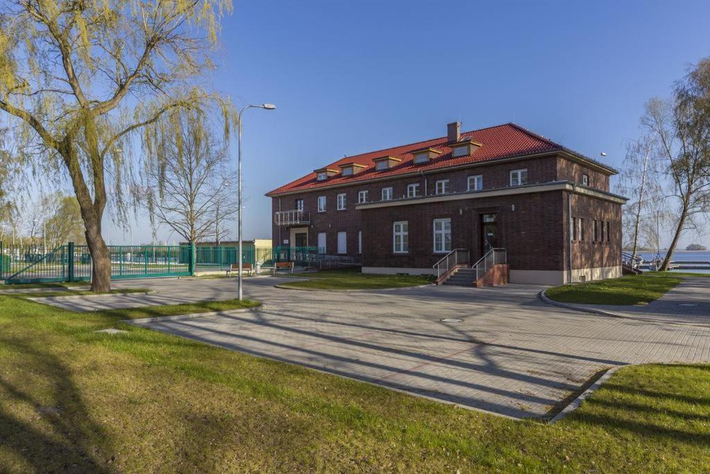 Centrum Zeglarskie Domki Kempingowe Szczecin Exterior foto