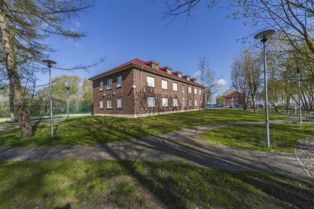 Centrum Zeglarskie Domki Kempingowe Szczecin Exterior foto